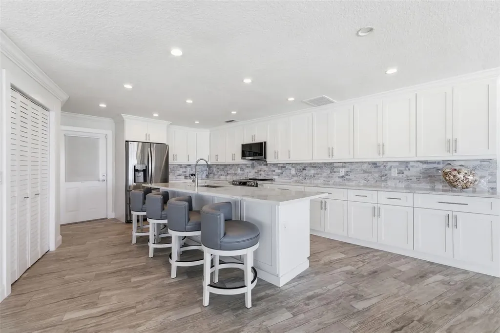 16123 6th Street E Redington Beach FL 33708