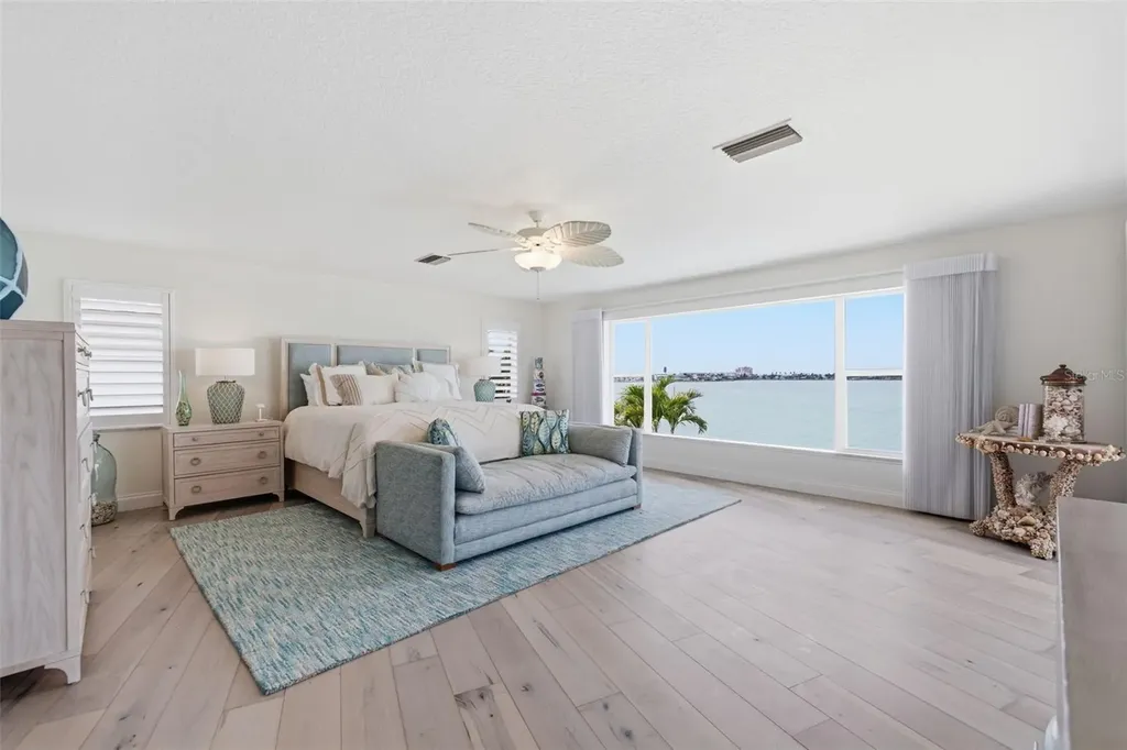 16123 6th Street E Redington Beach FL 33708