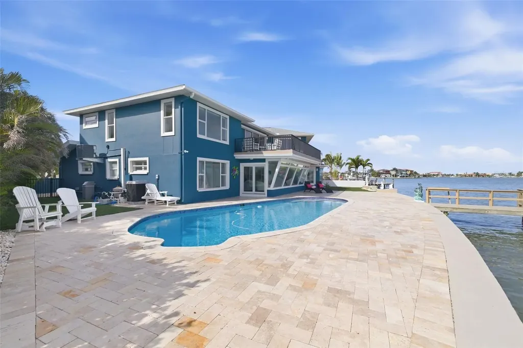 16123 6th Street E Redington Beach FL 33708