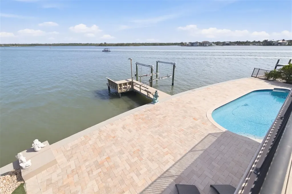 16123 6th Street E Redington Beach FL 33708