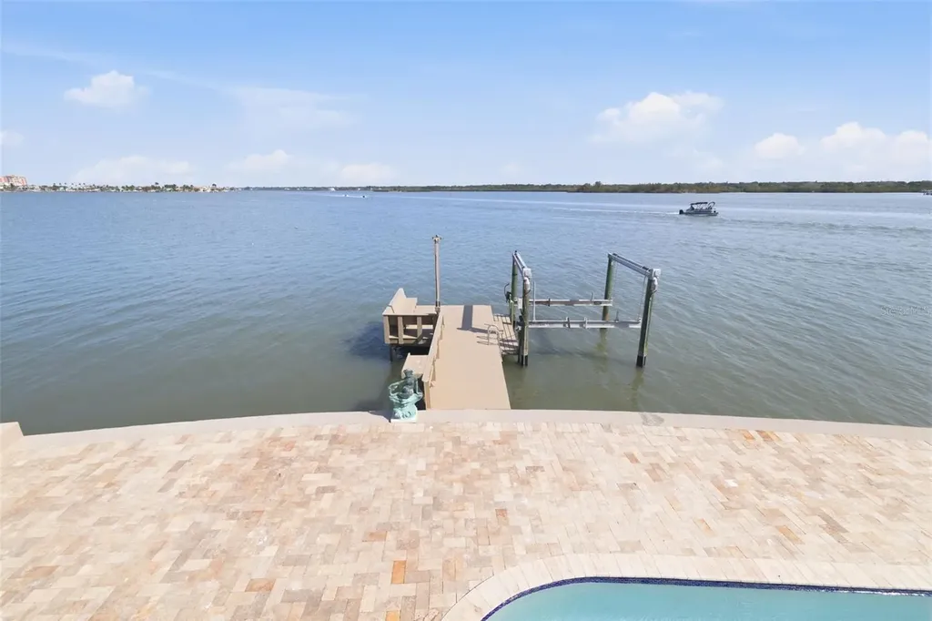 16123 6th Street E Redington Beach FL 33708