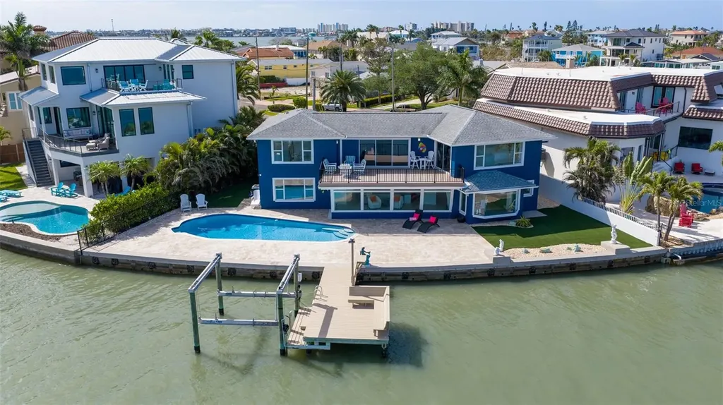 16123 6th Street E Redington Beach FL 33708