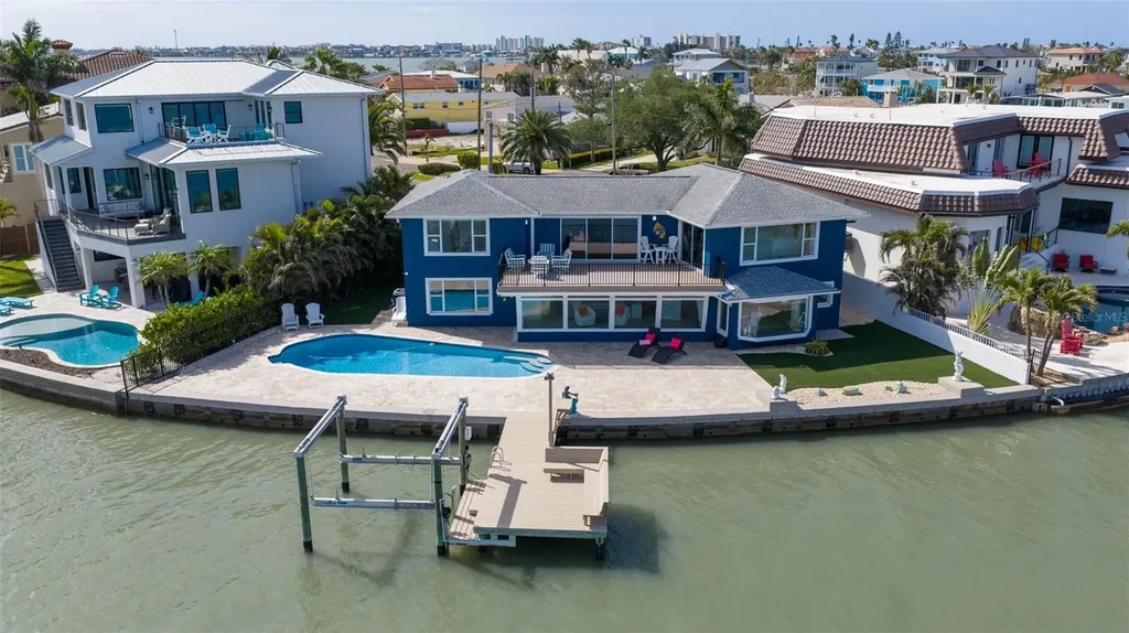 16123 6th Street E Redington Beach FL 33708