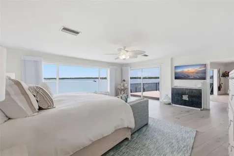 16123 6th Street E Redington Beach FL 33708