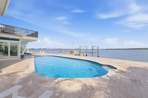 16123 6th Street E Redington Beach FL 33708