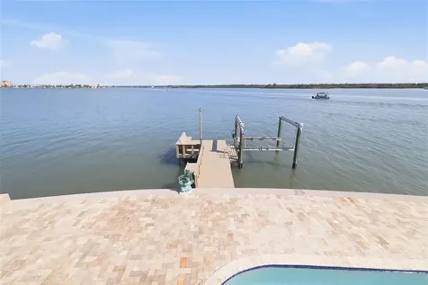 16123 6th Street E Redington Beach FL 33708