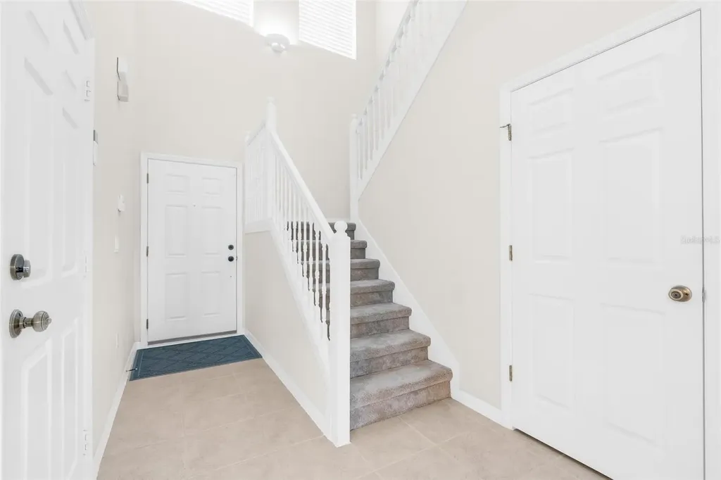9664 Doris Lane Orlando FL 32829