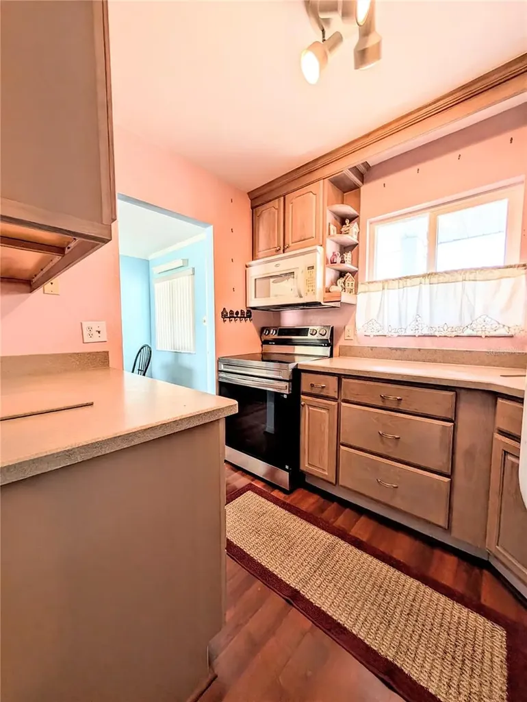 2238 Canal Drive Bradenton FL 34207