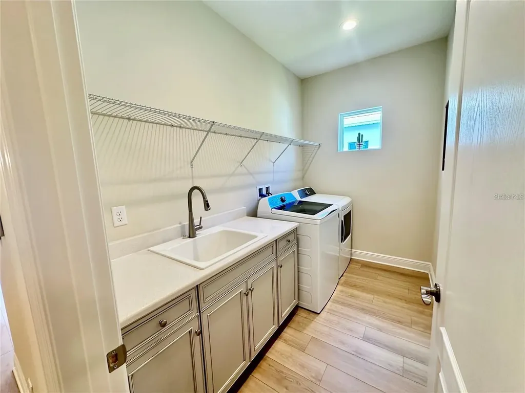2633 Star Apple Way Sarasota FL 34240