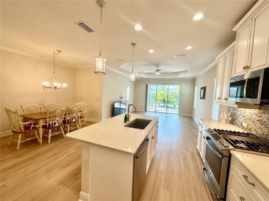 2633 Star Apple Way Sarasota FL 34240