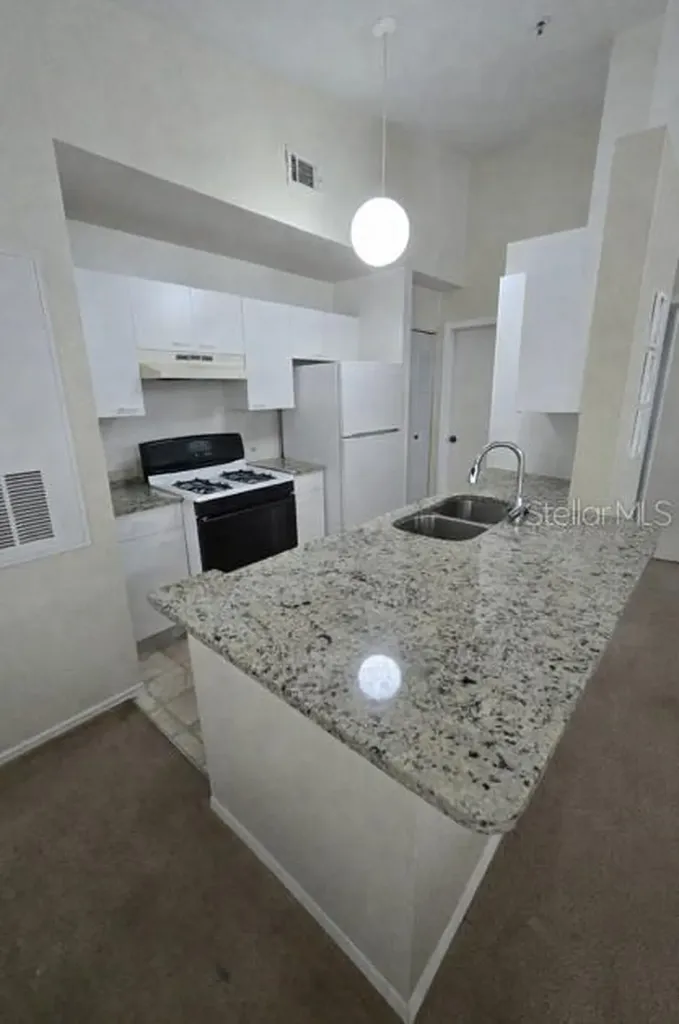 1622 Columbia Arms Circle Kissimmee FL 34741
