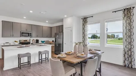 816 Aubey Lane Debary FL 32713