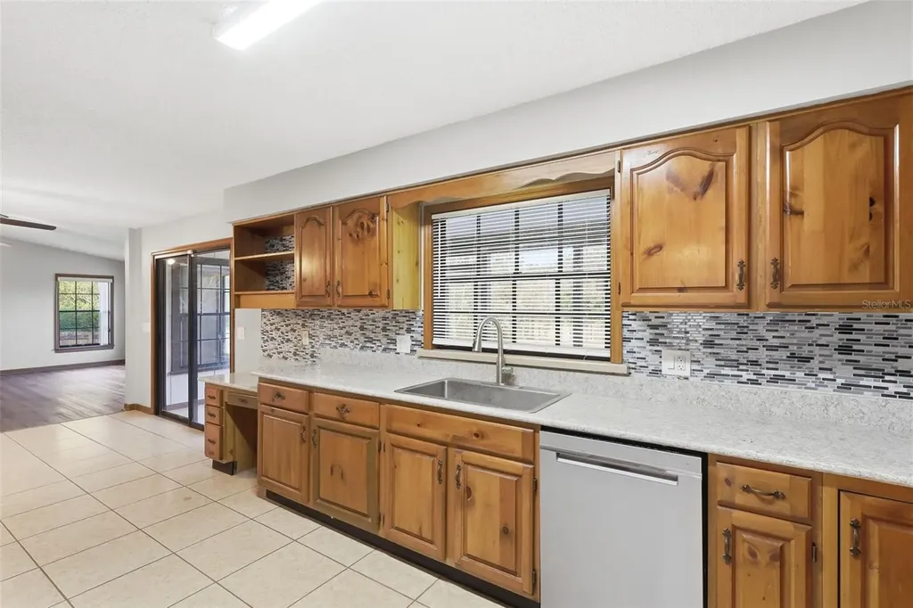 432 N Pine Meadow Drive Debary FL 32713