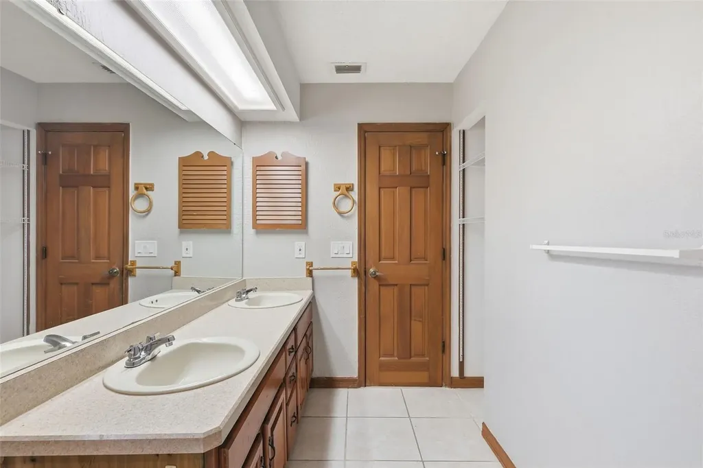 432 N Pine Meadow Drive Debary FL 32713