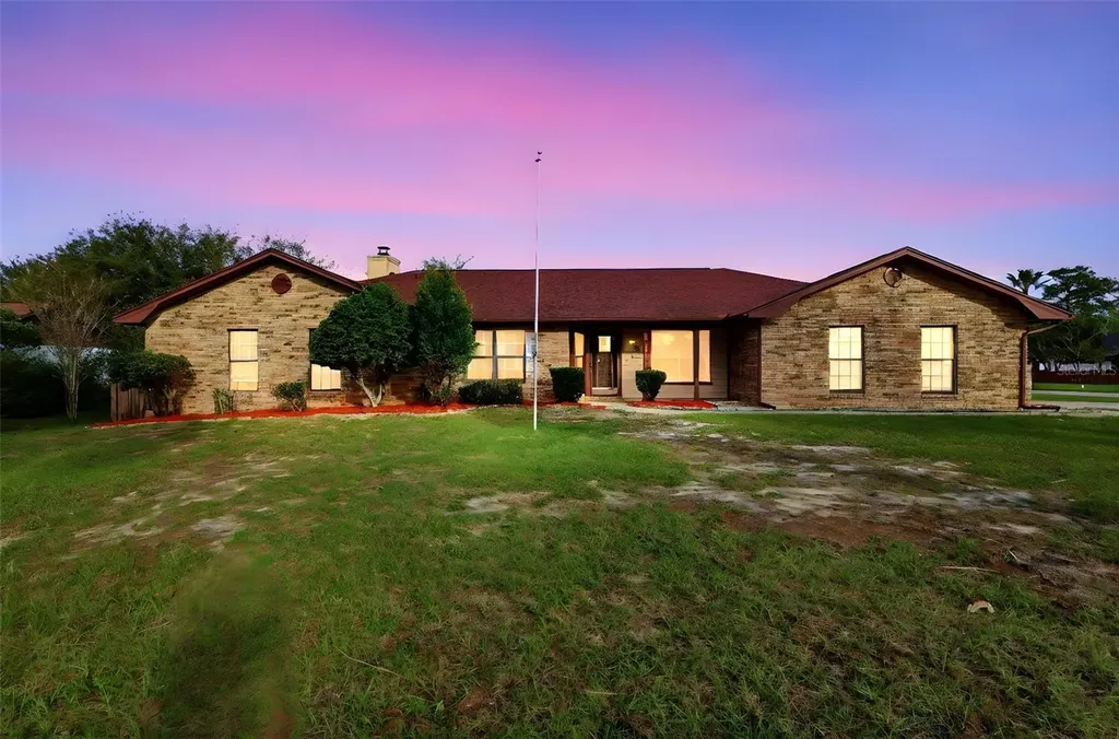 432 N Pine Meadow Drive Debary FL 32713