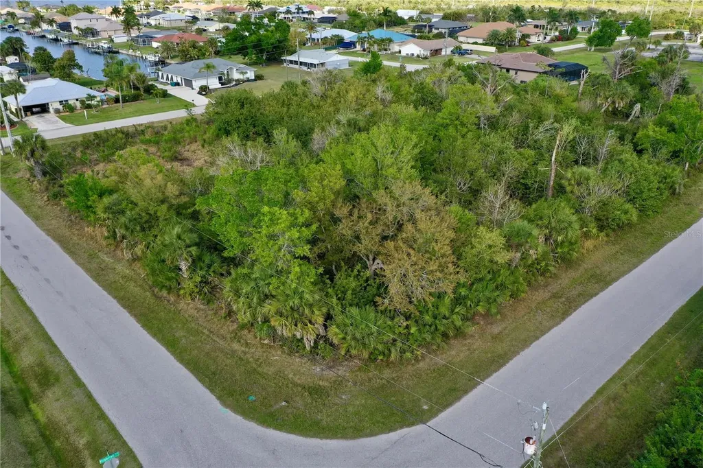 14158 Hopewell Avenue Port Charlotte FL 33981
