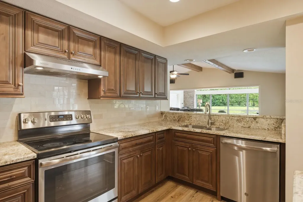 3472 Shoreline Circle Palm Harbor FL 34684