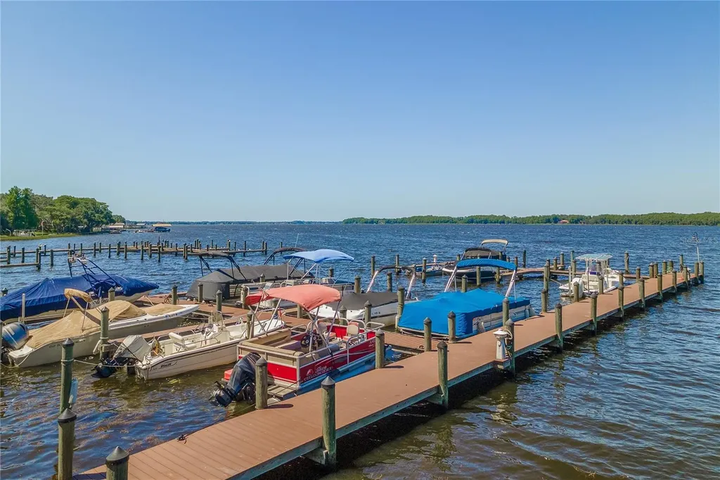 3472 Shoreline Circle Palm Harbor FL 34684