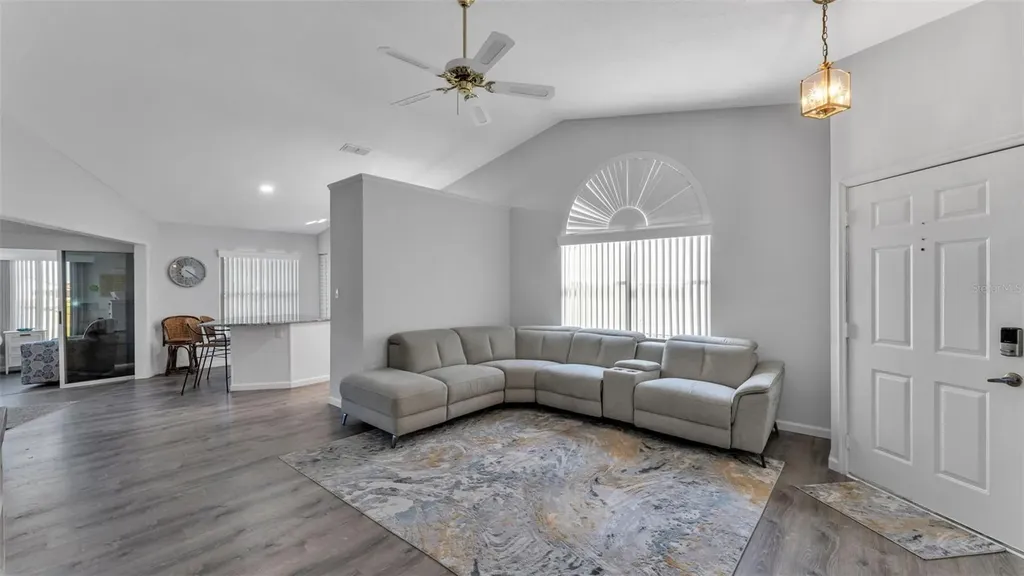 6205 Peacock Run Lakeland FL 33809