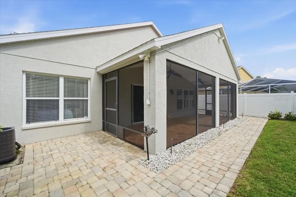 4250 Pine Isle Drive Lutz FL 33558