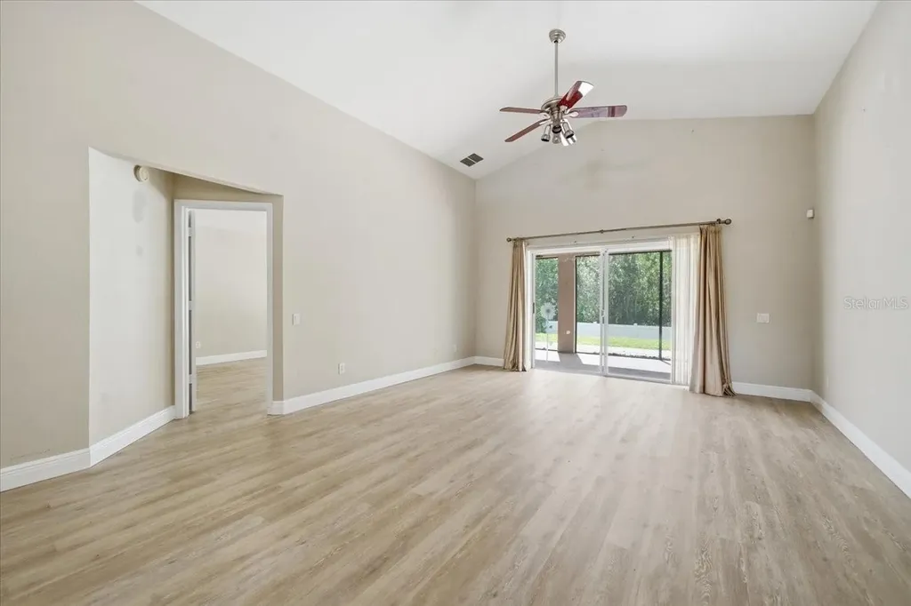 4250 Pine Isle Drive Lutz FL 33558