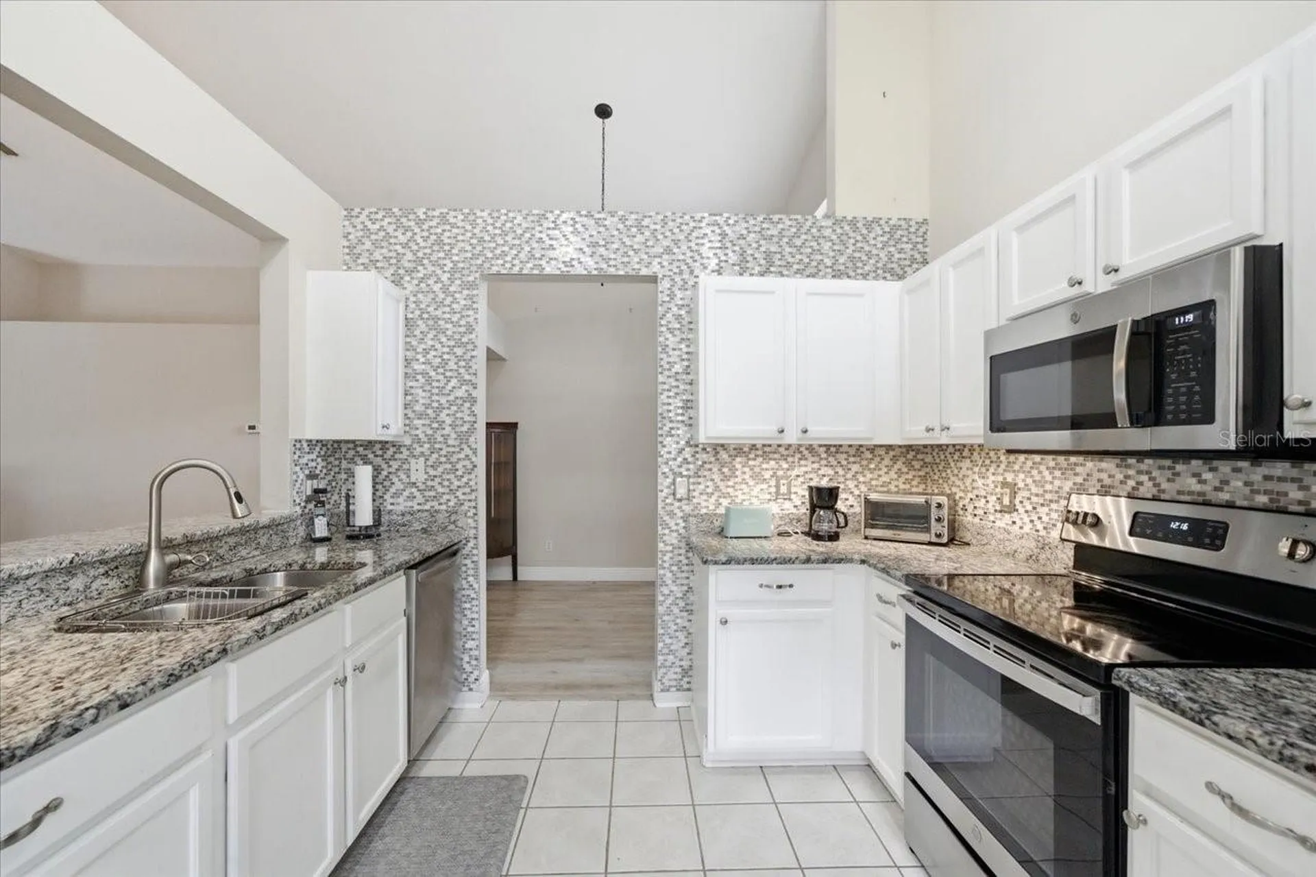 4250 Pine Isle Drive Lutz FL 33558
