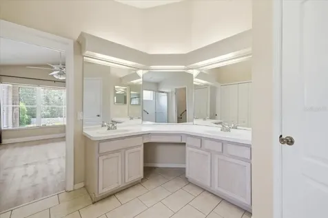4250 Pine Isle Drive Lutz FL 33558