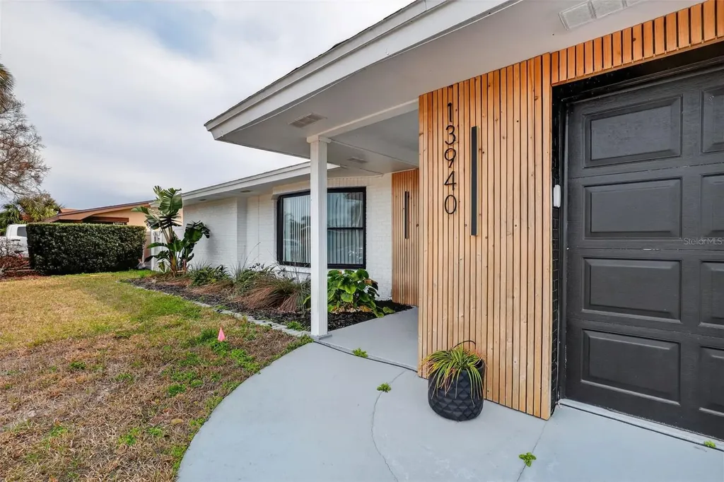 13940 Antigua Drive Seminole FL 33776