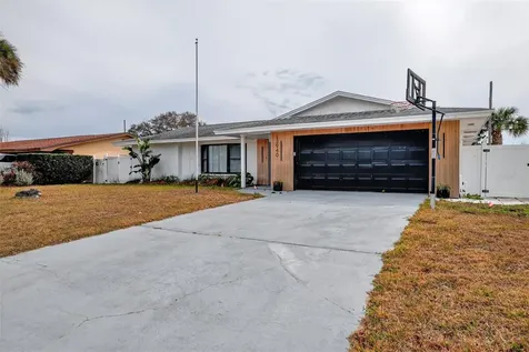 13940 Antigua Drive Seminole FL 33776