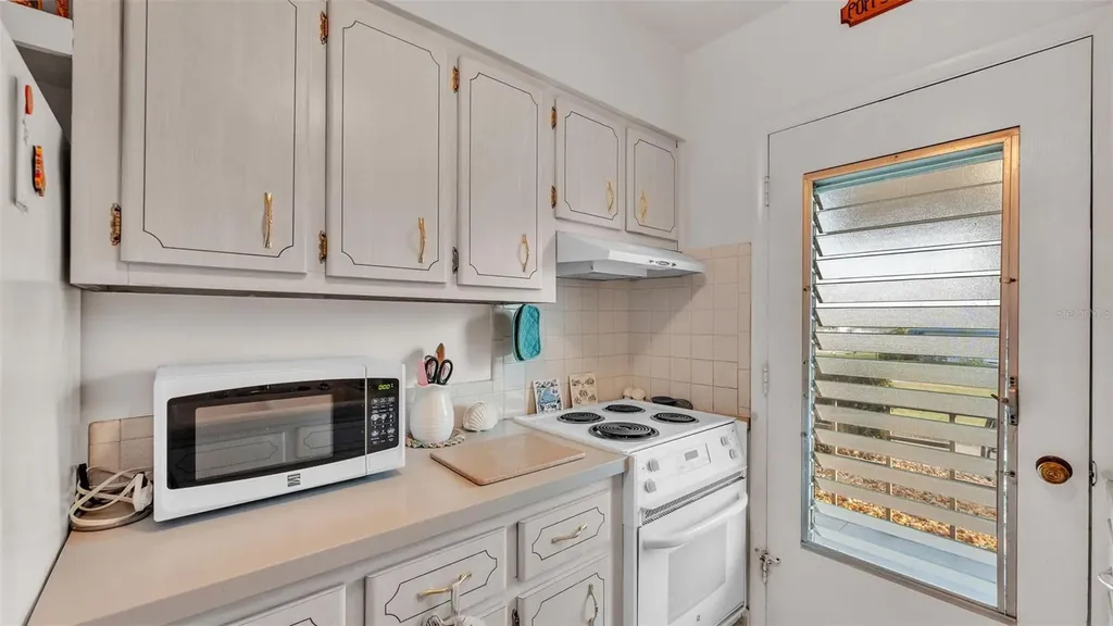 1600 W Lake Parker Drive Lakeland FL 33805