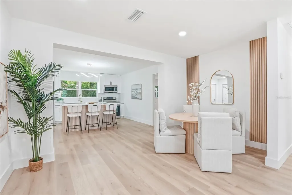 3917 W Pine Street Tampa FL 33607