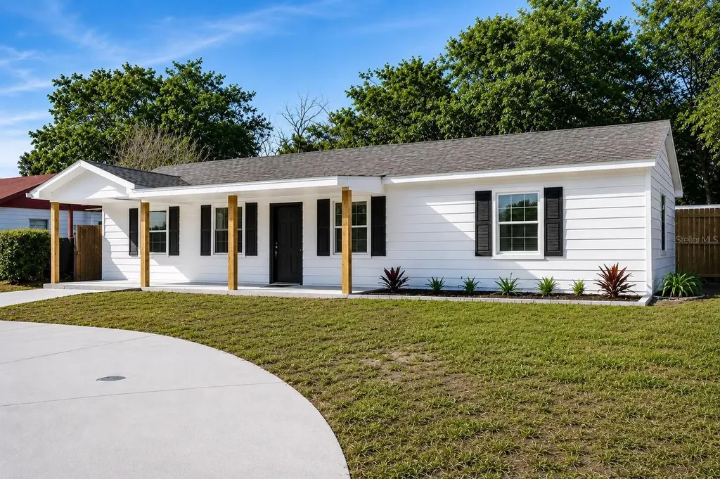 3917 W Pine Street Tampa FL 33607