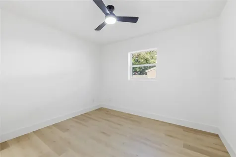 3917 W Pine Street Tampa FL 33607