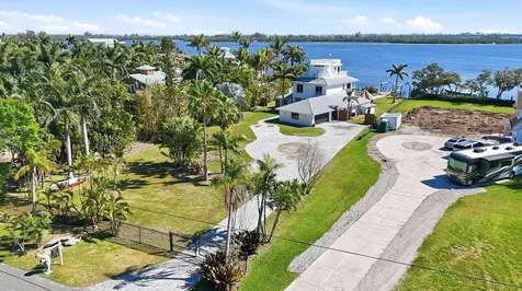 10218 46th Avenue W Bradenton FL 34210