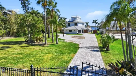 10218 46th Avenue W Bradenton FL 34210