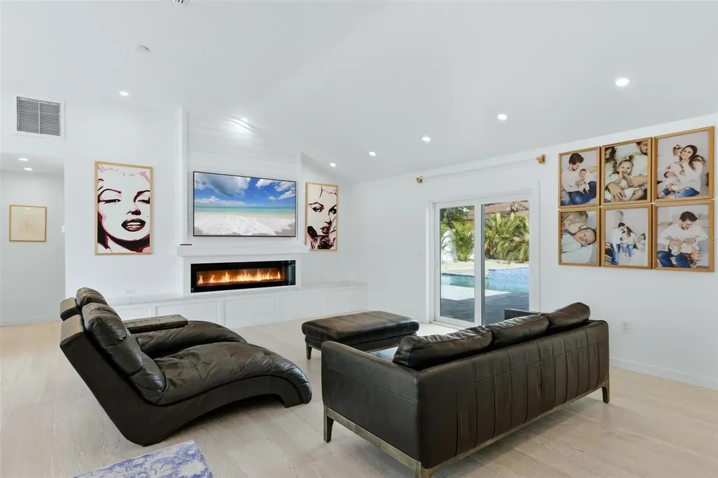 2473 Ringling Boulevard Sarasota FL 34237