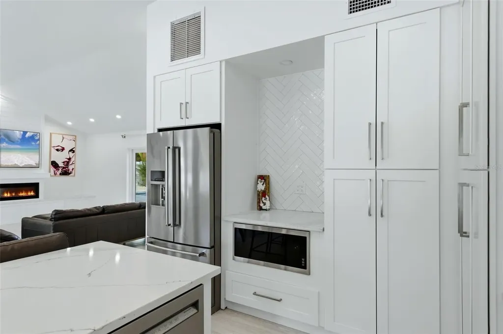 2473 Ringling Boulevard Sarasota FL 34237