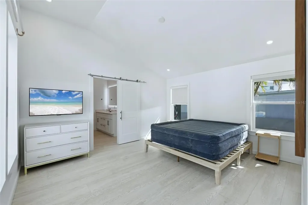 2473 Ringling Boulevard Sarasota FL 34237