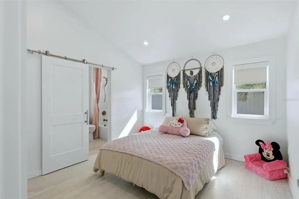 2473 Ringling Boulevard Sarasota FL 34237