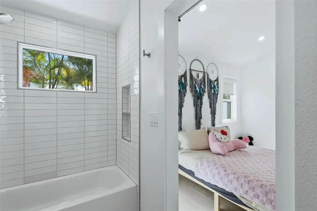 2473 Ringling Boulevard Sarasota FL 34237
