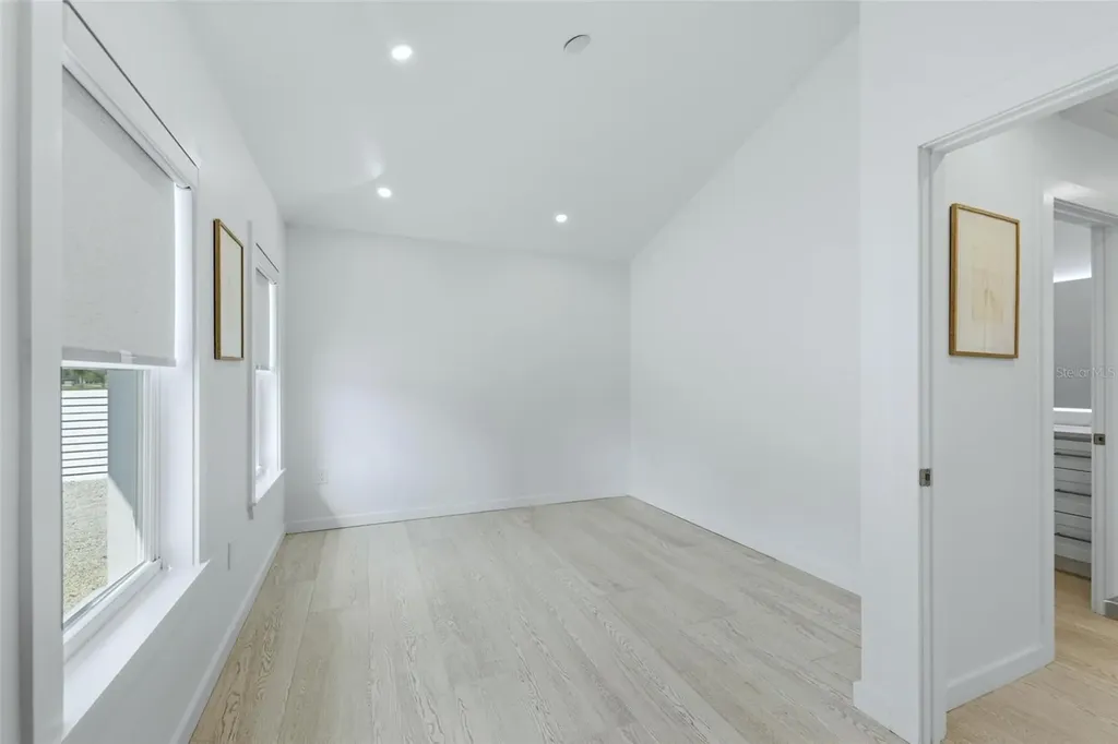 2473 Ringling Boulevard Sarasota FL 34237