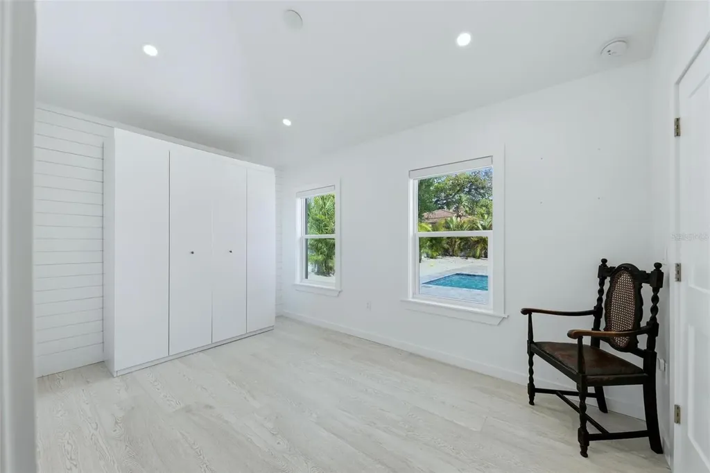 2473 Ringling Boulevard Sarasota FL 34237