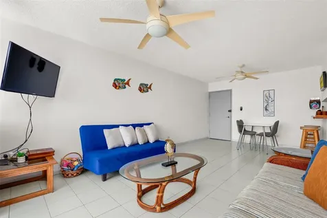 5349 Avenida Isla Verde Carolina PR 00979