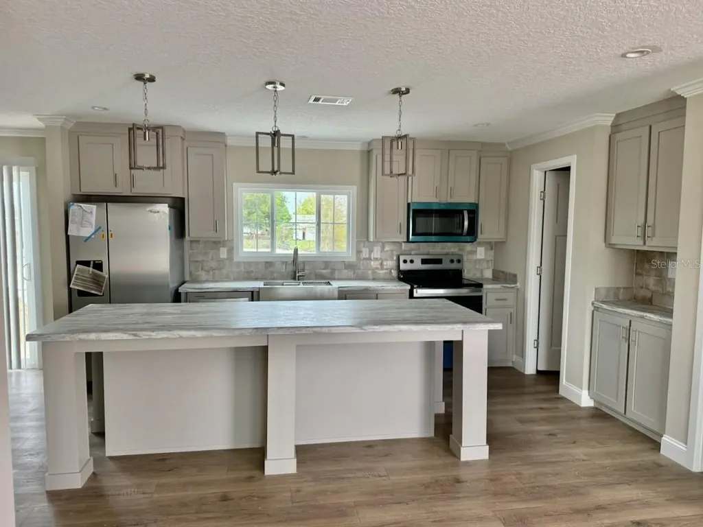 15033 NW 264th Street Okeechobee FL 34972