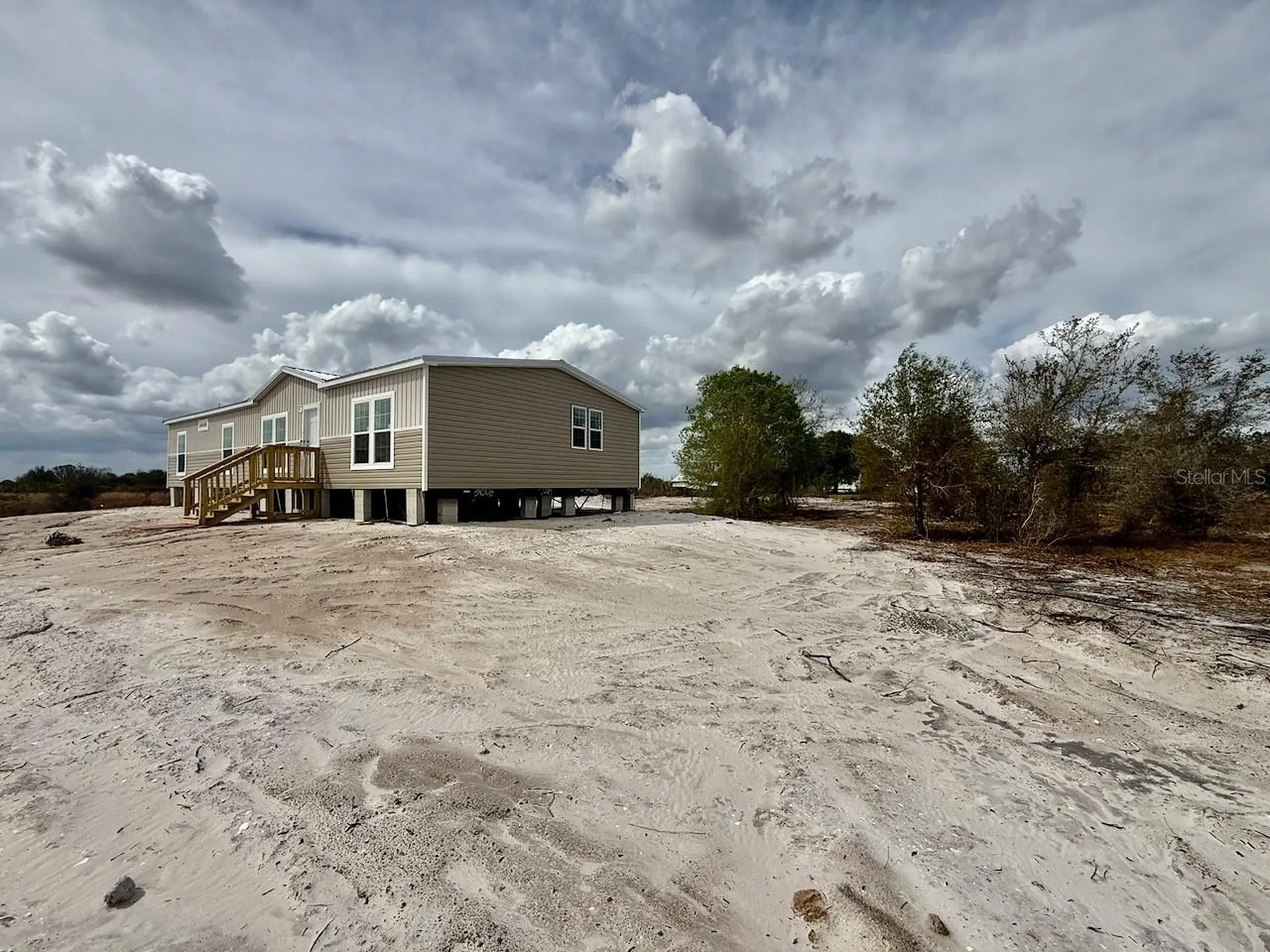 15033 NW 264th Street Okeechobee FL 34972