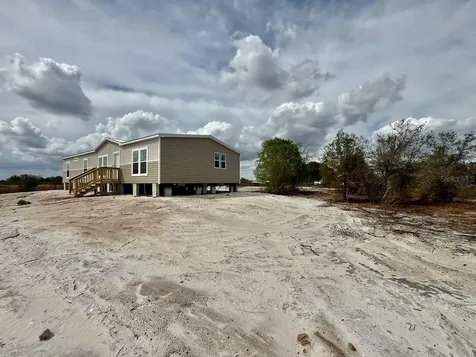 15033 NW 264th Street Okeechobee FL 34972