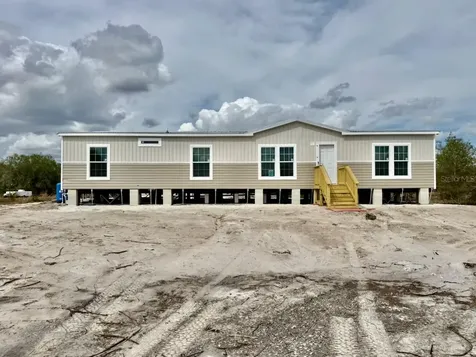 15033 NW 264th Street Okeechobee FL 34972