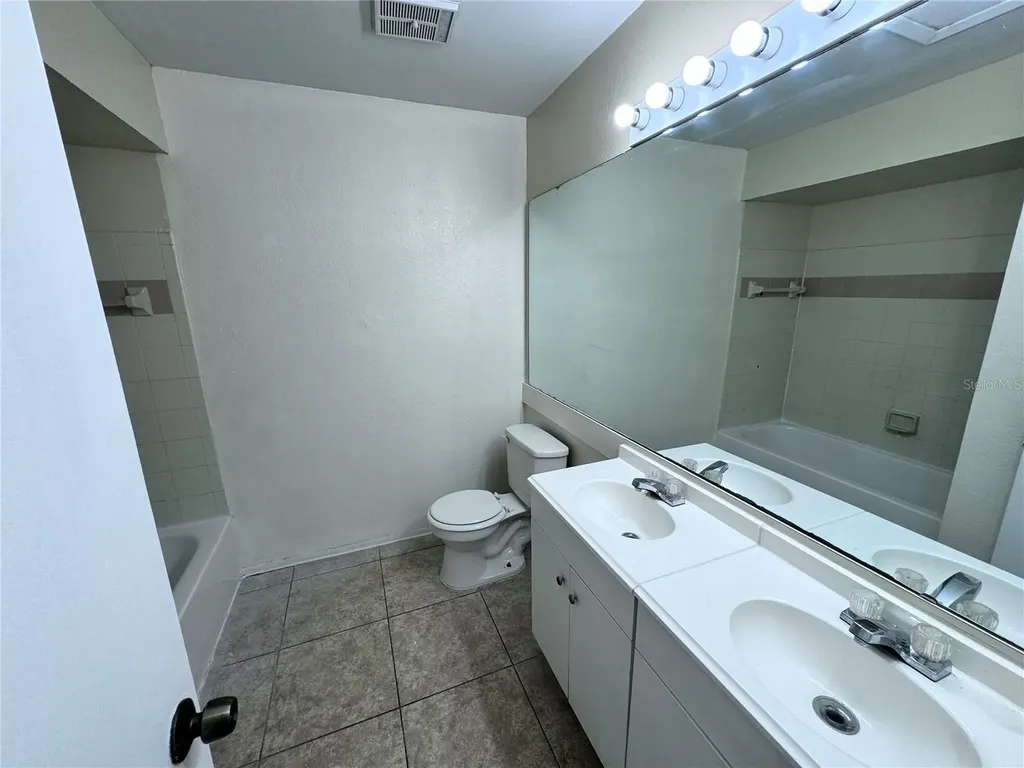 1932 Lake Atriums Circle Orlando FL 32839