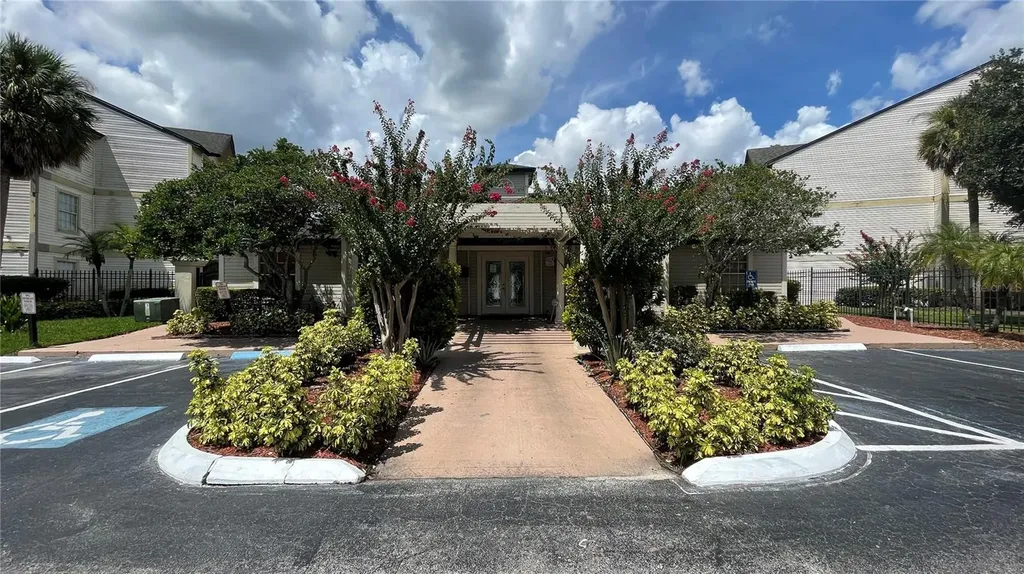 1932 Lake Atriums Circle Orlando FL 32839