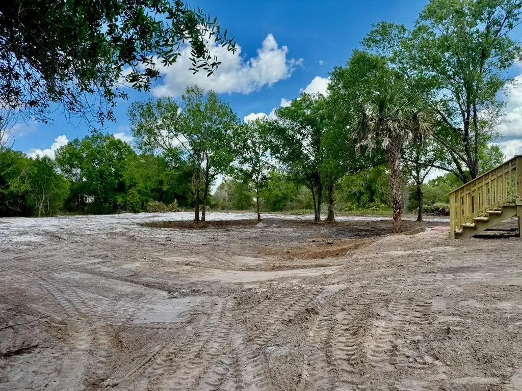18127 NW 278th Street Okeechobee FL 34972